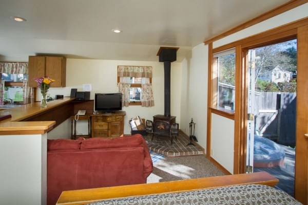 Garden Cottage Photo 1